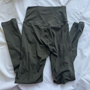 EVERYTHING MUST GO‼️‼️‼️ OFFLINE By Aerie OG High Waisted Legging‼️‼️ SIZE S ‼️